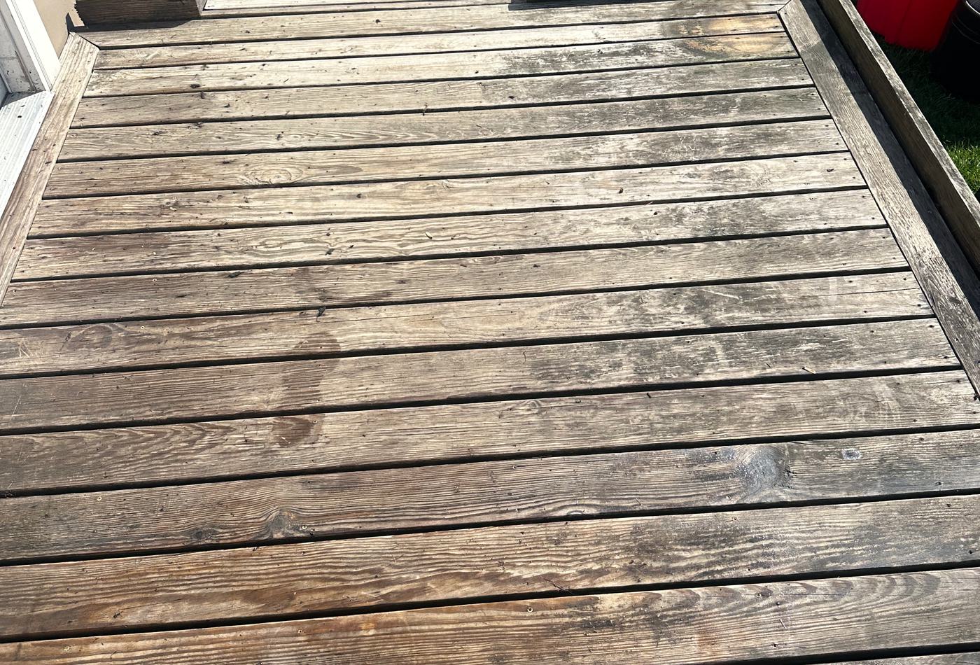 Back deck before cleaning